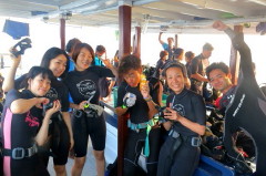 海でダイビングします、海洋実習